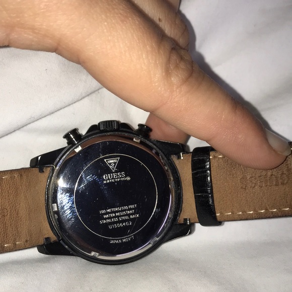 Authentic Guess watch - Picture 5 of 6